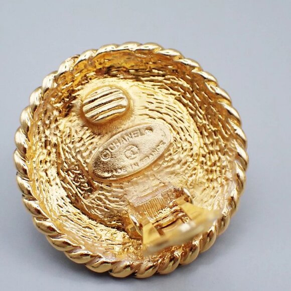 CHANEL CC Imitation Pearl Round Button Earrings Clip-On Gold France - Picture 12 of 16